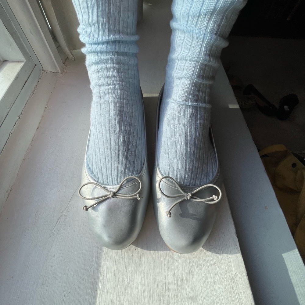 ❄️Frosty Silver Ballet Flats with 🎀 Bow detal size